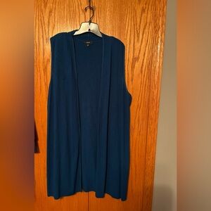 Sleeveless long cardigan